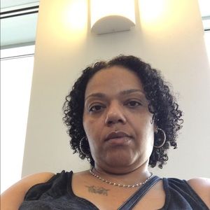 Meet your Posher, Tambra